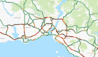 İstanbul’da yağış nedeniyle trafik yoğunluğu yüzde 74’e çıktı
