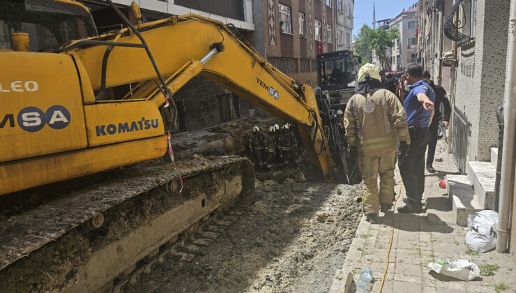 İstanbul’da yol çöktü: 1 kişi mahsur kaldı