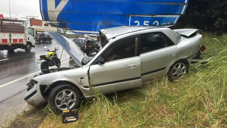 Kocaeli’de takla atan araba hurdaya döndü