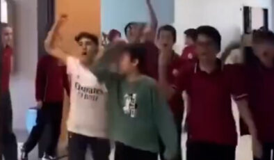 Manisa’da küçük çocuklardan ‘Ali Koç istifa’ tezahüratları