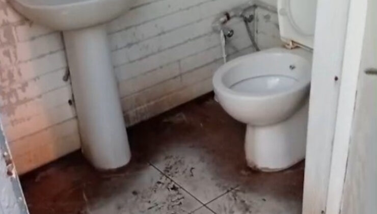 Marmaris’te utandıran görüntü: Temizlenmeyen tuvaletlere reaksiyon yağdı