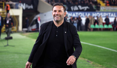 Okan Buruk, şahsî müzesine bir kupa daha koydu