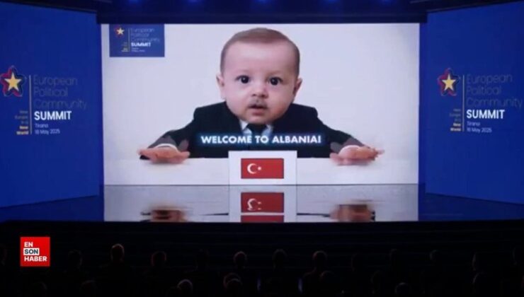 Önderlerin bebek halleriyle ‘Arnavutluk’a hoşgeldiniz’ iletisi