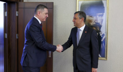 Özgür Özel, TBB Başkanı Erinç Sağkan’ı kabul etti