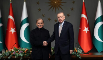 Pakistan Başbakanı Şahbaz Şerif: PKK’nın feshini memnuniyetle karşılıyoruz