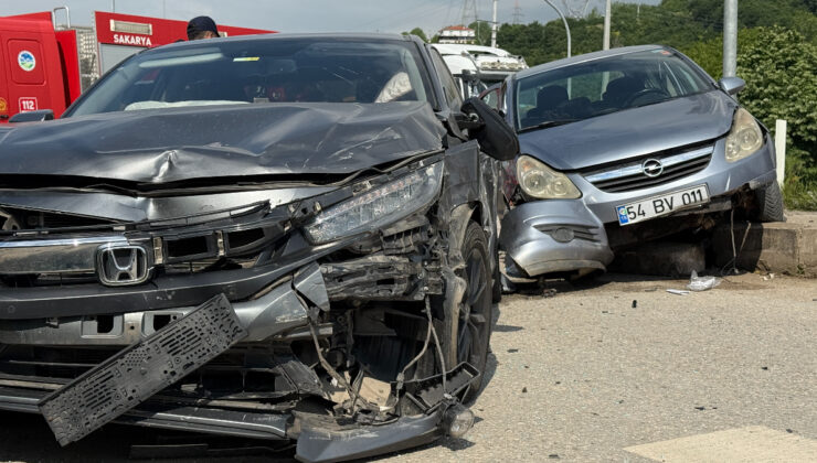Sakarya’da trafik kazası: 4 yaralı