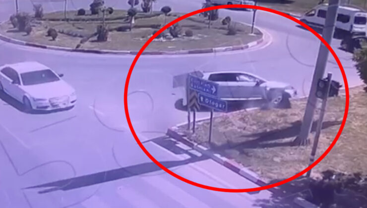 Siirt’te yanlışlı sollama yapan araba refüje çarptı