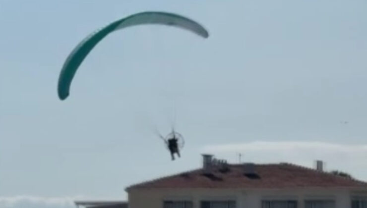 Silivri’de paramotor çatıya düştü