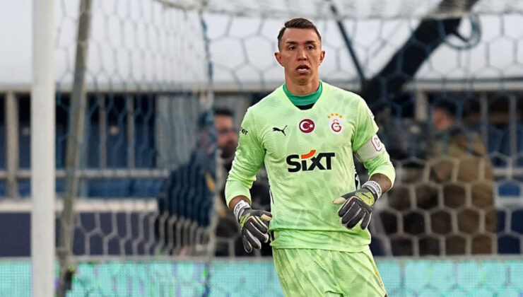 Tarihe geçti! Fernando Muslera, kupalara bir yenisini ekledi