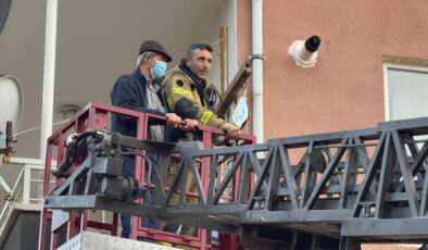 Tokat’ta fareyi kovmak isterken, komşuları hastanelik ettiler