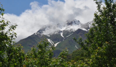 Tunceli’nin yüksek bölümlerinde kar yağışı