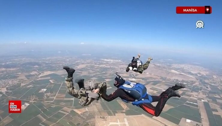 Türk askeri hayat kurtarmak için güçlü paraşüt eğitimi alıyor