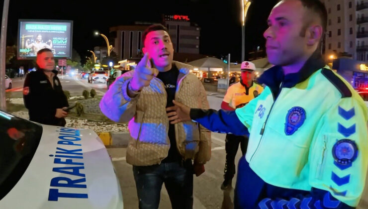 Aksaray’da trafiği tehlikeye düşüren şahıs polise ve gazetecilere reaksiyon gösterdi