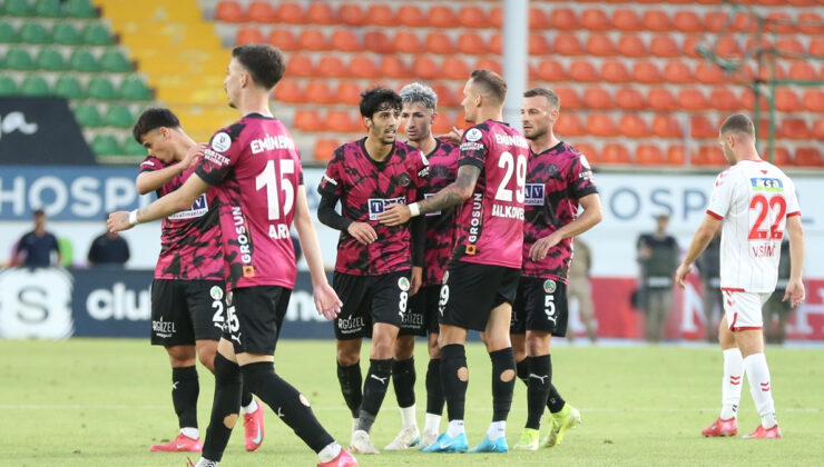 Alanyaspor, Sivasspor karşısında iki golle güldü