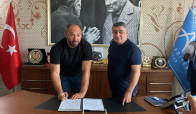 Ali Gürbüz, Aksu Belediyesi ile kontrat imzaladı