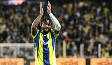 Allan Saint-Maximin Fenerbahçe’ye veda etti