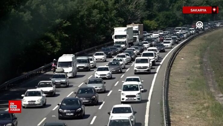 Anadolu Otoyolu’nda bayram tatili hareketliliği yaşanıyor