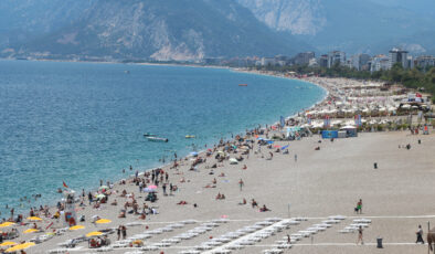 Antalya kıyılarında bayram öncesi yoğunluk başladı