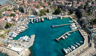 Antalya’da 174 turizm işletmesinin ruhsatı askıya alındı