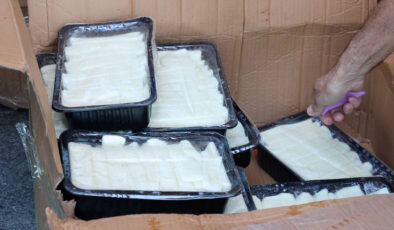 Antalya’da 700 kiloluk peynir skandalı