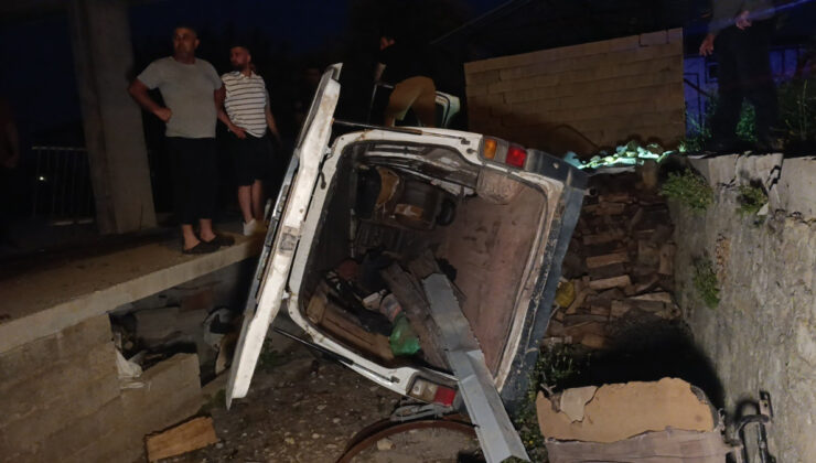 Antalya’da alkollü şoför işvereninden ‘Balık avlayacağım’ diyerek aldığı araçla kaza yaptı