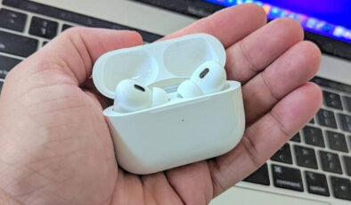 Apple, AirPods’u yapay zeka takviyeli kalp atış suratı monitörlerine dönüştürmek istiyor