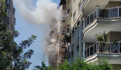 Aydın’da 7 katlı apartmanda yangın