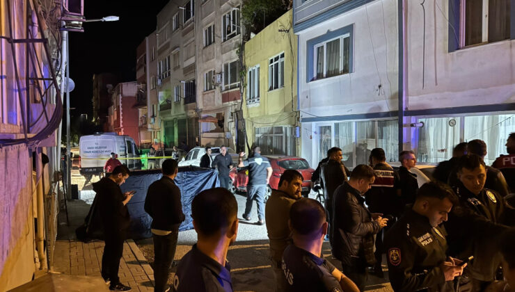 Balıkesir’de sokakta tartıştığı 2 kişi tarafından bıçaklandı