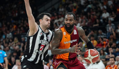 Beşiktaş, Galatasaray’ı deplasmanda mağlup etti