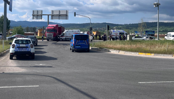 Bolu’da başsavcının bulunduğu ambulans zincirleme kazaya karıştı: 8 yaralı
