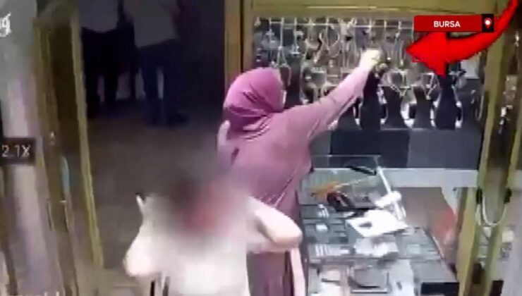 Bursa’da müşteri üzere geldiği kuyumcu dükkanından altın bileklik çaldı