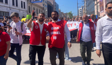 Disk Şube Başkanı, Cemil Tugay’ın çöp toplamasını tiye aldı