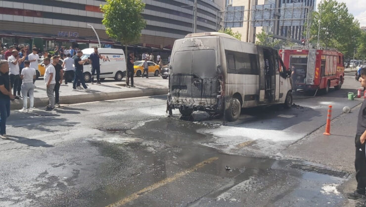 Diyarbakır’da kent içi minibüs alevlere teslim oldu