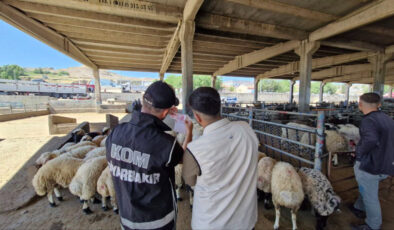 Diyarbakır’da, polisten kurban satıcılarına ‘sahte para’ uyarısı