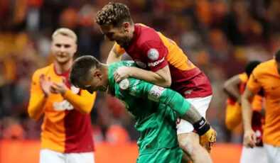 Dries Mertens ve Fernando Muslera veda maçına çıkıyor