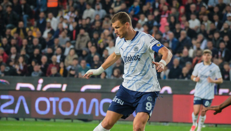 Edin Dzeko, Fenerbahçe’ye veda etti