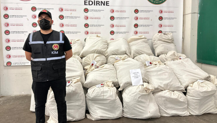 Edirne’de iki tırda 318 kilogram uyuşturucu ele geçirildi