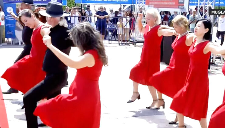 Fethiye Belediyesi’nden sirtaki gösteri