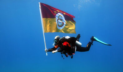 Fethiye’de dalgıçlardan su altında şampiyonluk kutlaması!