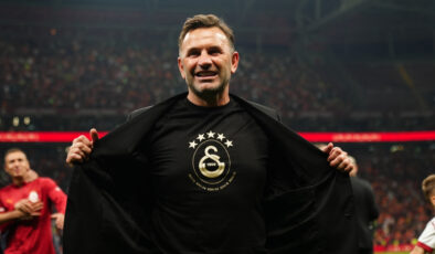 Galatasaray şampiyonluğunu taraftarıyla kutladı