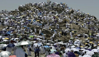 Hacı adaylarının Arafat seyahati başlıyor