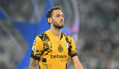 Hakan Çalhanoğlu, tarihe geçti