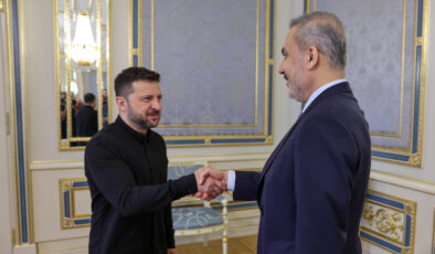 Hakan Fidan, Kiev’de Ukrayna Devlet Başkanı Zelensky ile görüştü