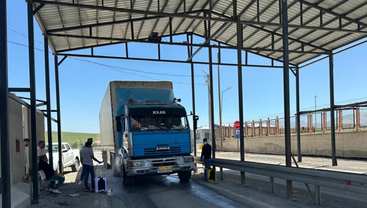 Hakkari’de şap hastalığına karşı kontroller devam ediyor