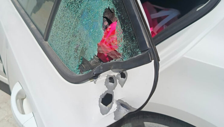 Hatay’da park halindeki araca silahla ateş ettiler