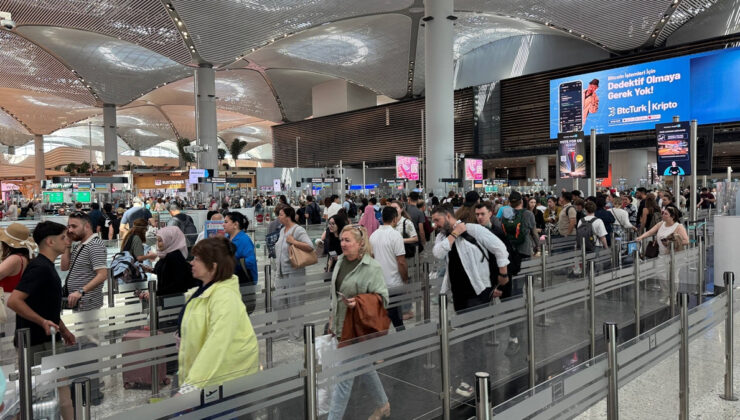 İstanbul havalimanlarında bayram yoğunluğu