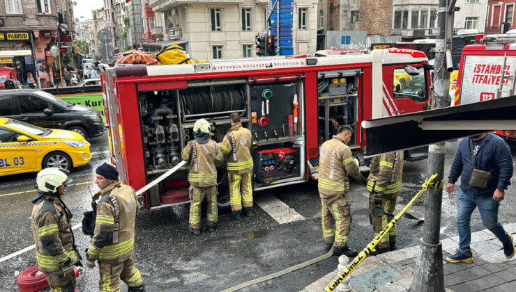 İstanbul’da 6 katlı binada yangın paniği
