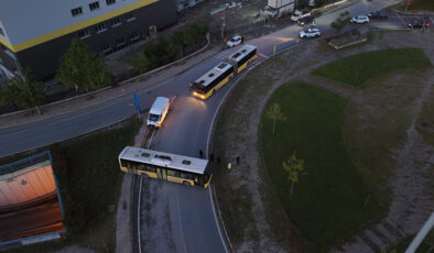İstanbul’da freni patlayan İETT otobüsü öteki bir otobüse çarptı