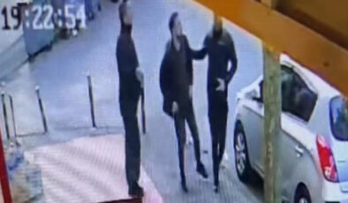 İstanbul’da güpegündüz silahlı taarruz: Husumetlilerini saklayan şahsı vurdular
