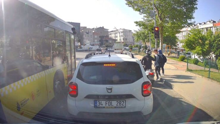 İstanbul’da kırmızı ışıkta geçmeye çalışan motosikletli, öğrenciye çarptı